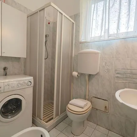 Appartamento Hostdomus - Casa Medusa *