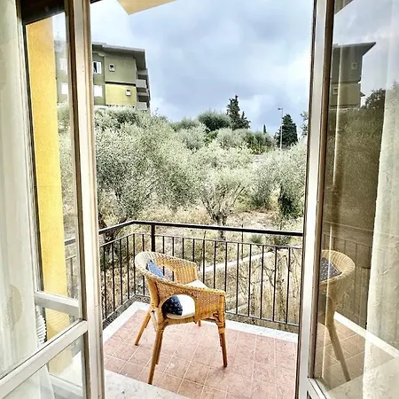 Hostdomus - Casa Medusa Daire *